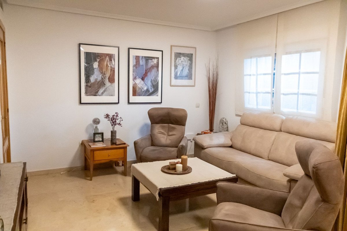 2 Bed Ground Floor Apartment in Benalmadena