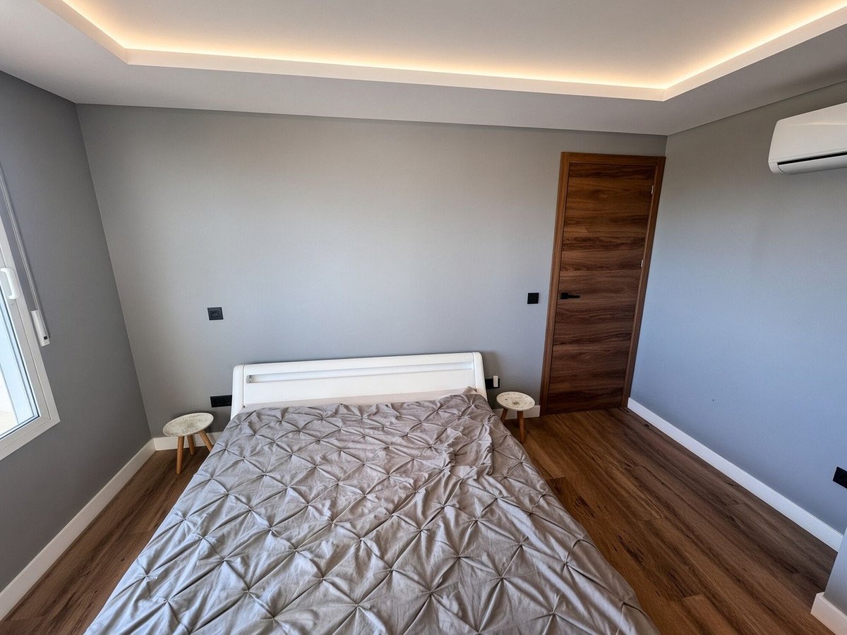 3 Bed Middle Floor Apartment in Estepona