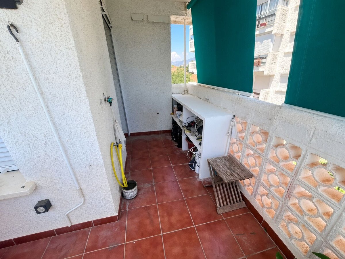 3 Bed Middle Floor Apartment in Estepona