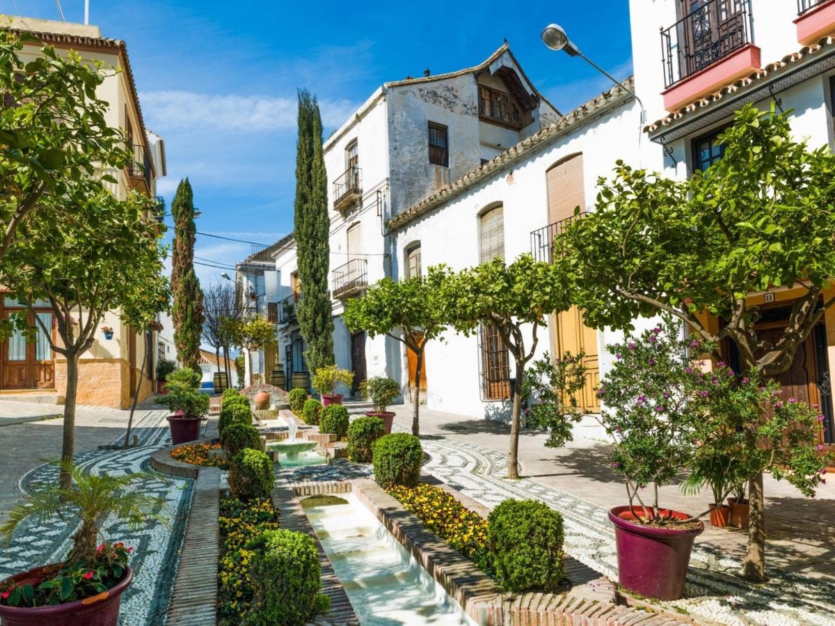 2 Bed Penthouse in Estepona