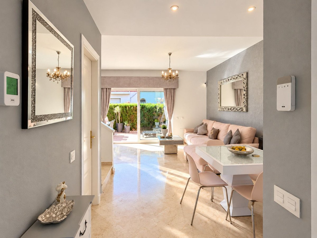 3 Bed Detached Villa in La Duquesa