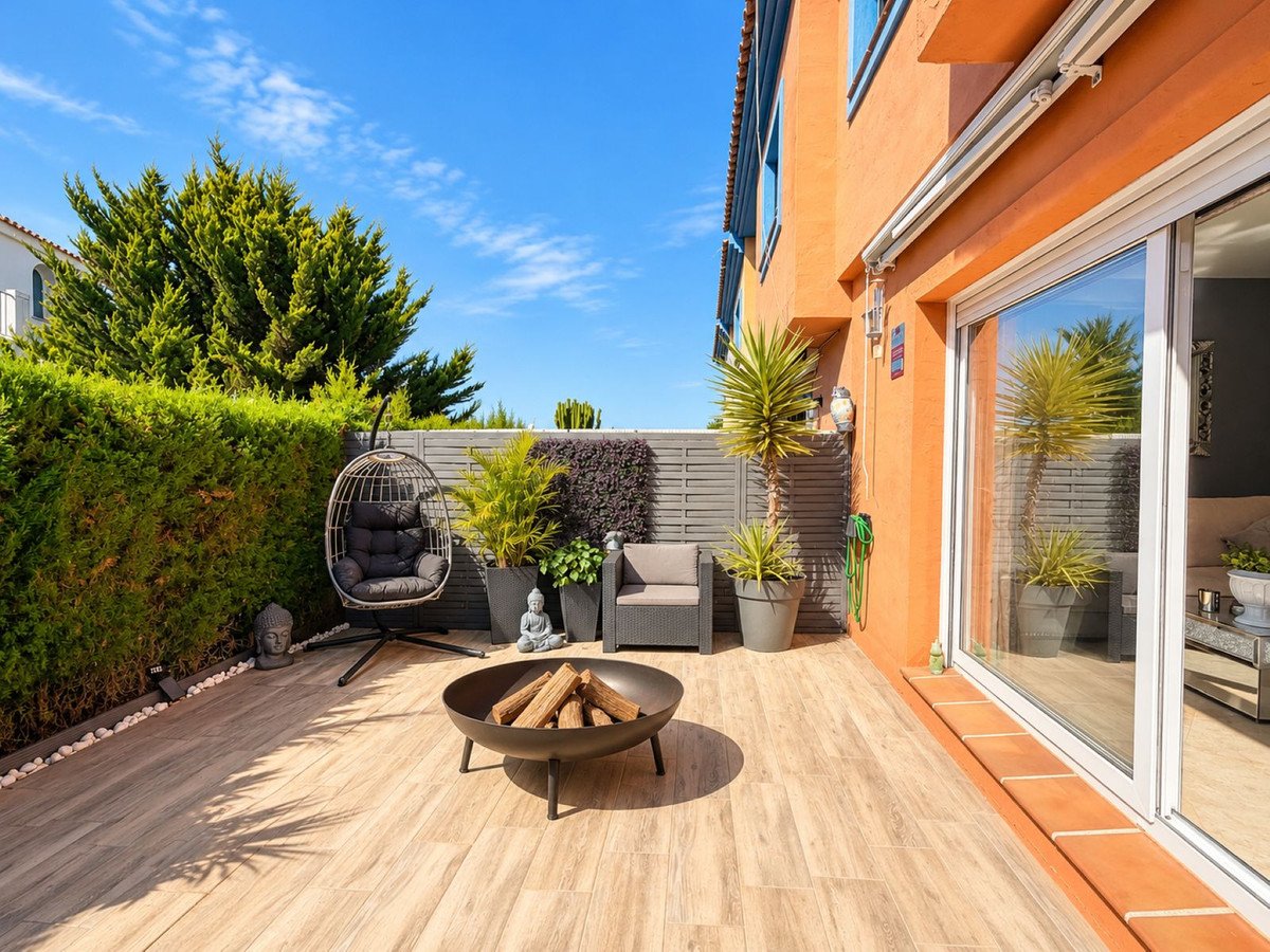 3 Bed Detached Villa in La Duquesa