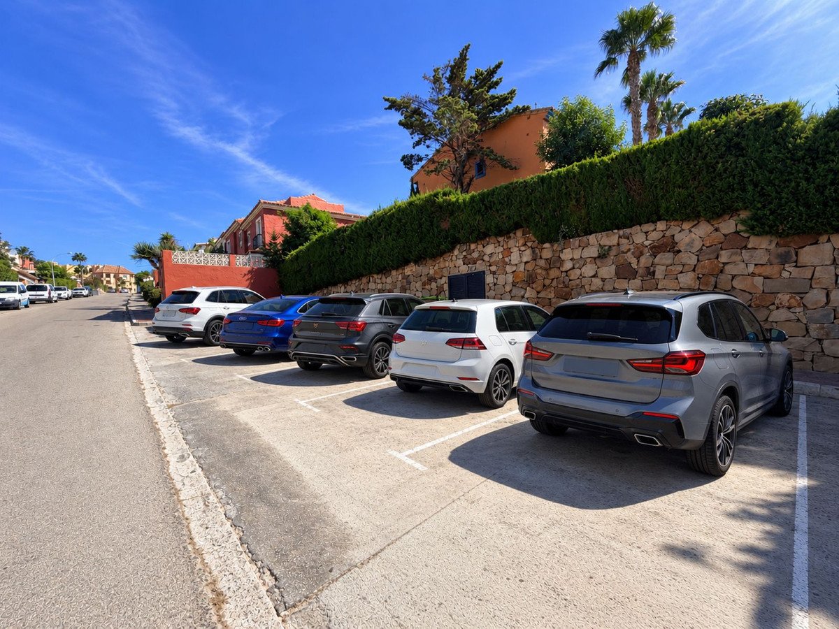 3 Bed Detached Villa in La Duquesa