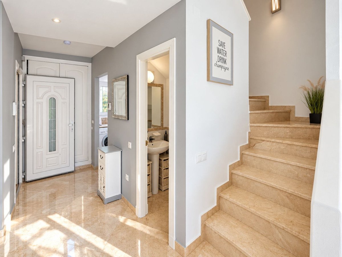 3 Bed Detached Villa in La Duquesa
