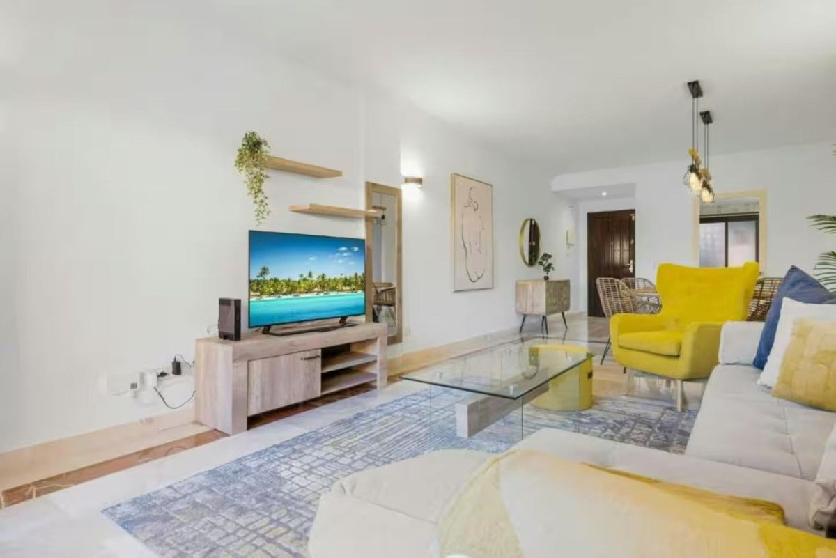 2 Bed Ground Floor Apartment in Estepona