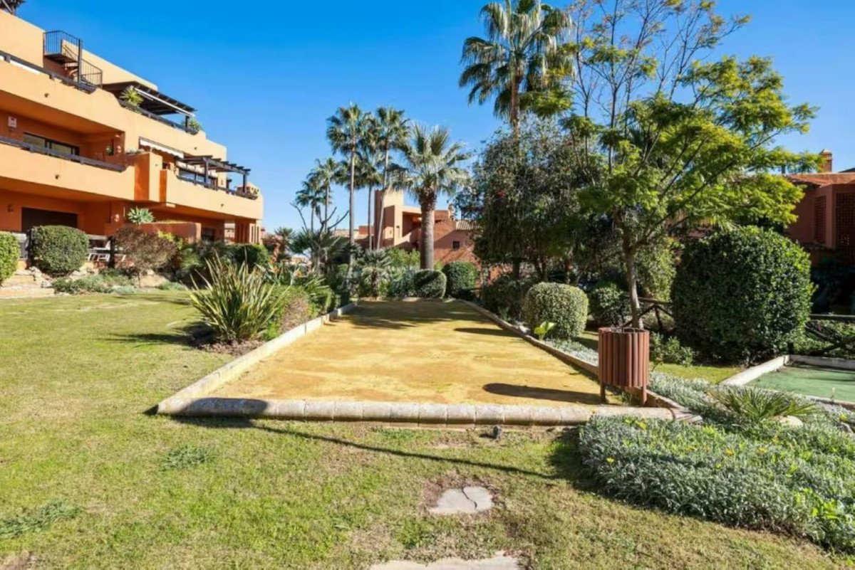 2 Bed Ground Floor Apartment in Estepona