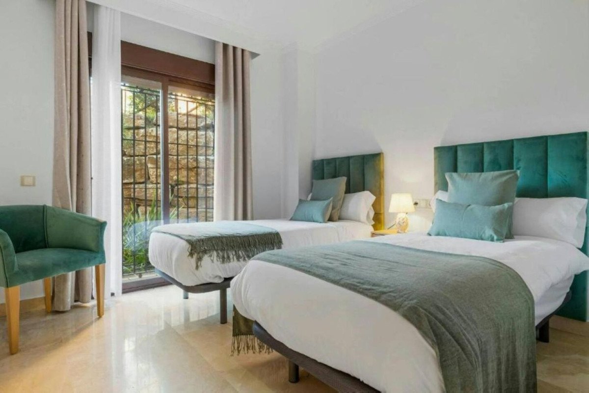 2 Bed Ground Floor Apartment in Estepona