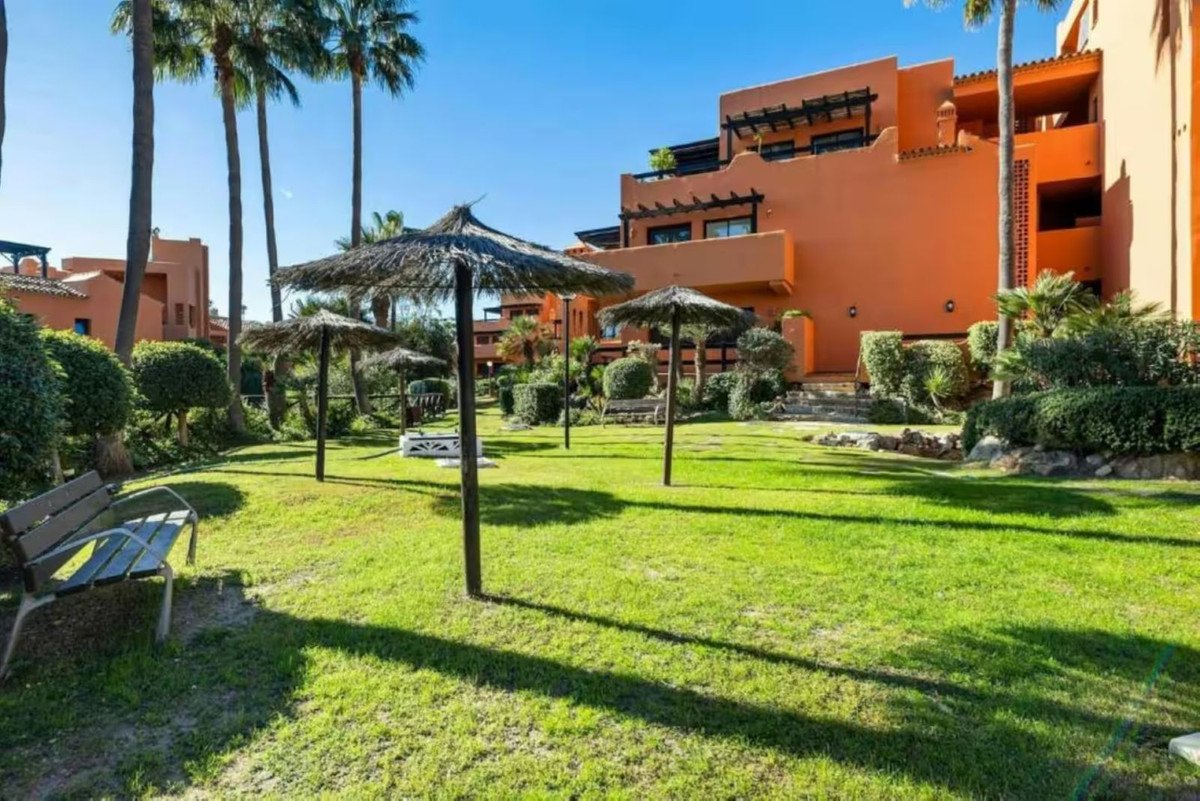 2 Bed Ground Floor Apartment in Estepona