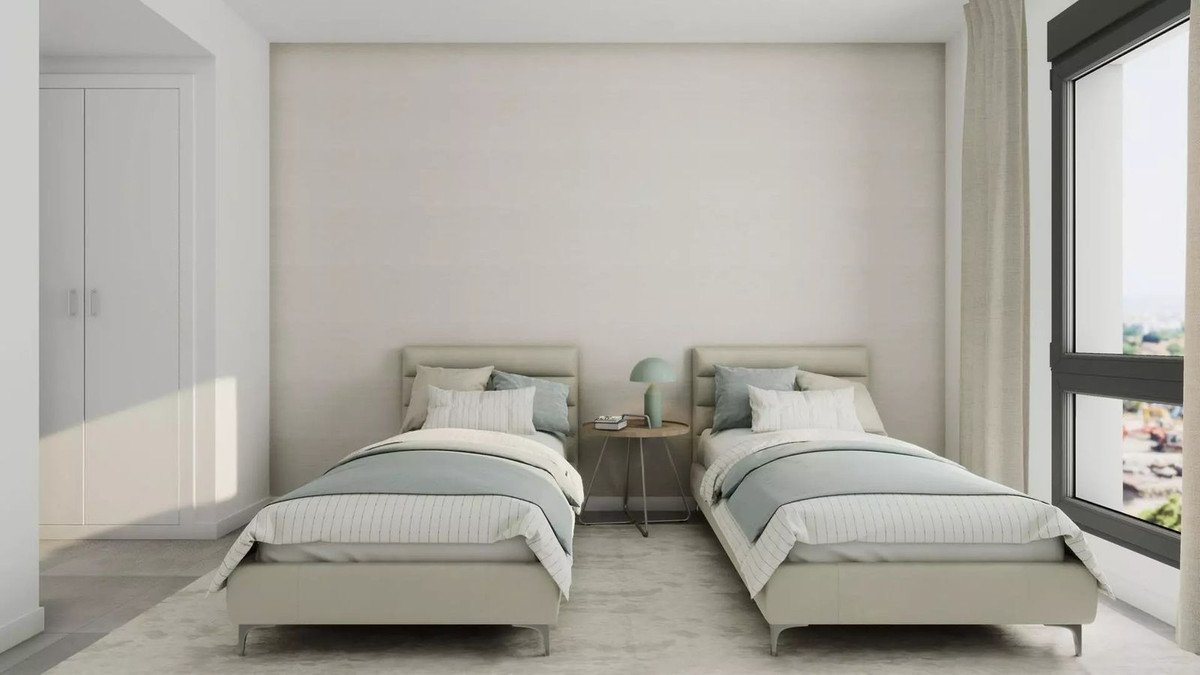 2 Bed Middle Floor Apartment in Estepona