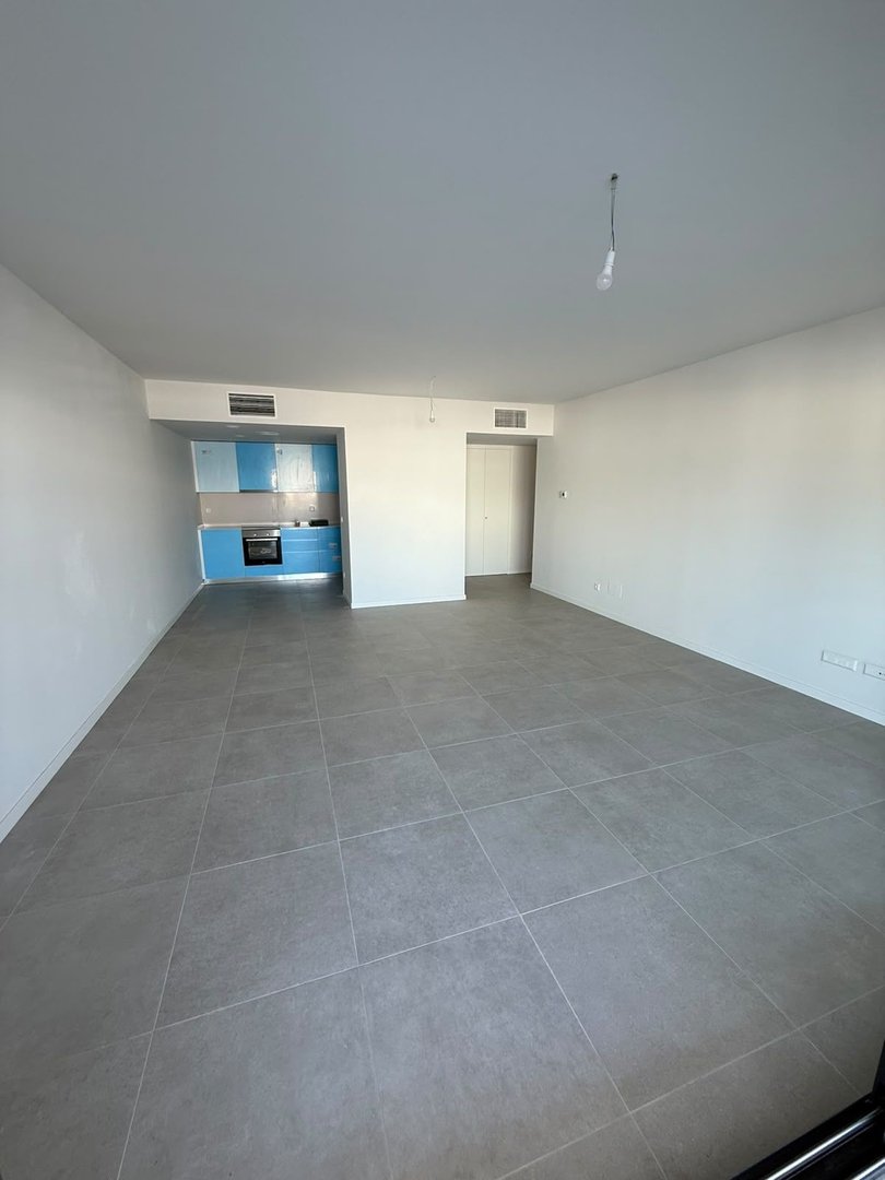 2 Bed Middle Floor Apartment in Estepona