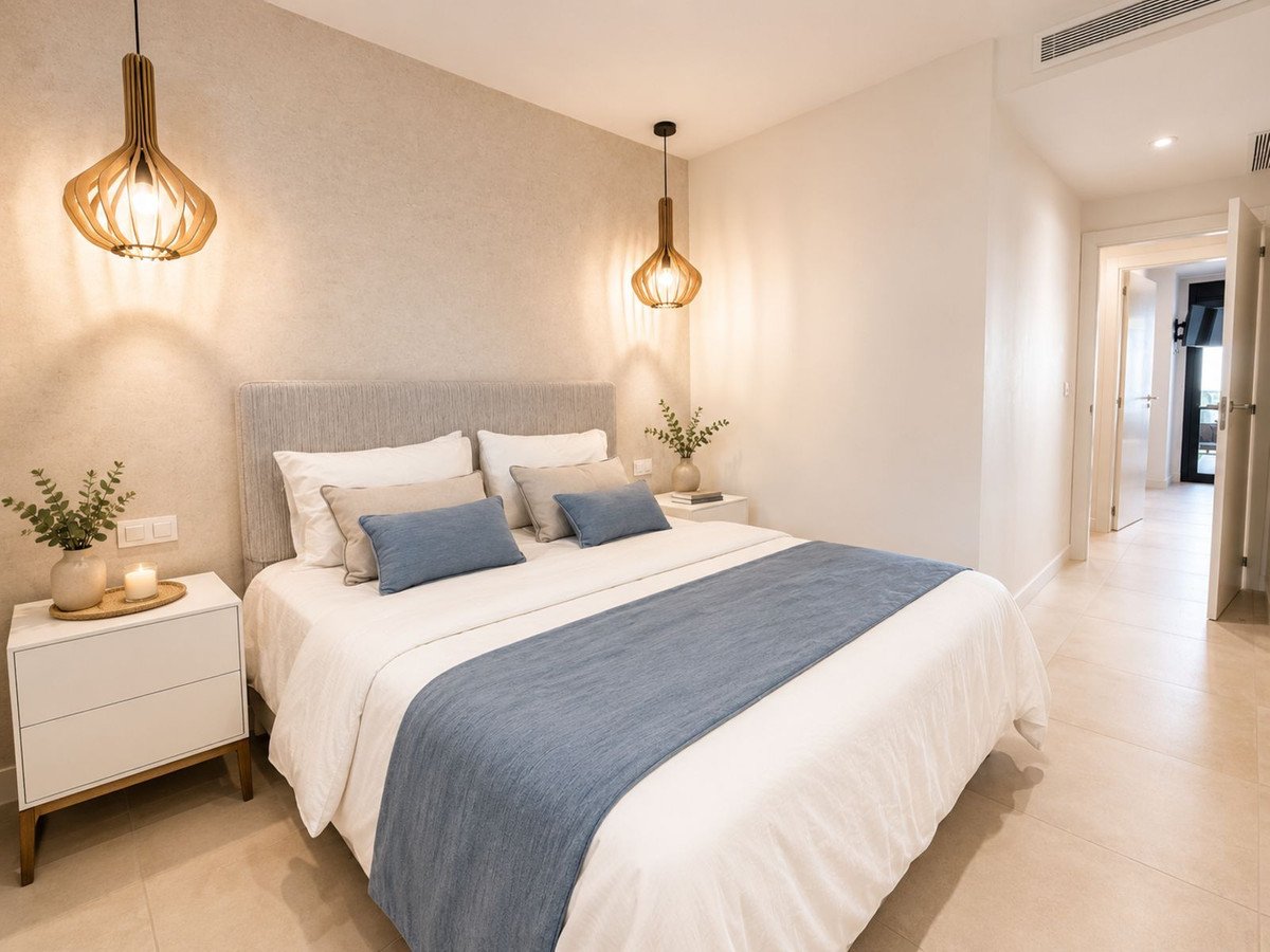 3 Bed Middle Floor Apartment in Selwo