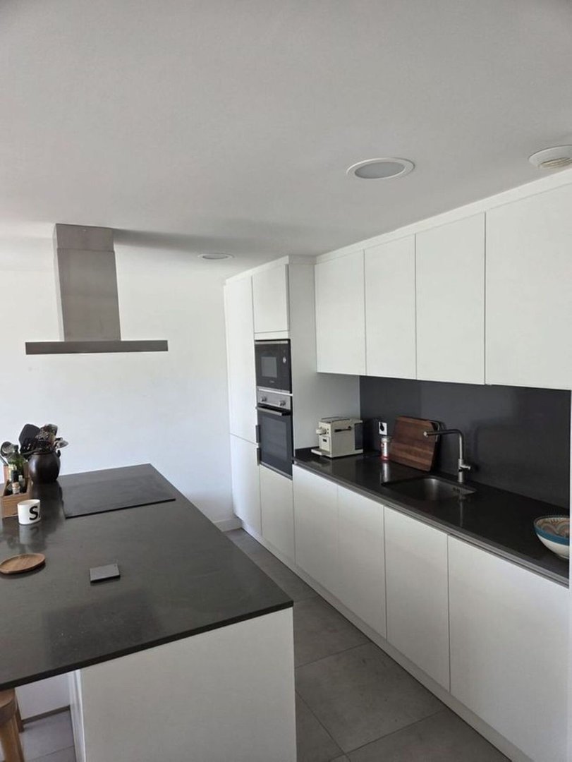 3 Bed Middle Floor Apartment in Estepona