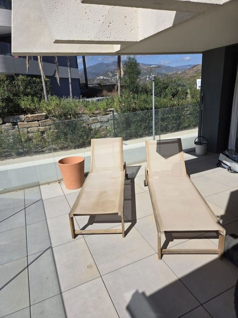 3 Bed Middle Floor Apartment in Estepona