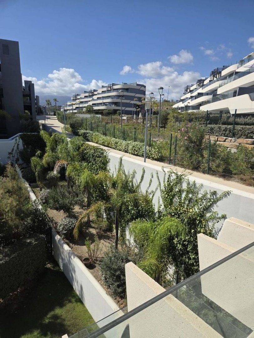 3 Bed Middle Floor Apartment in Estepona
