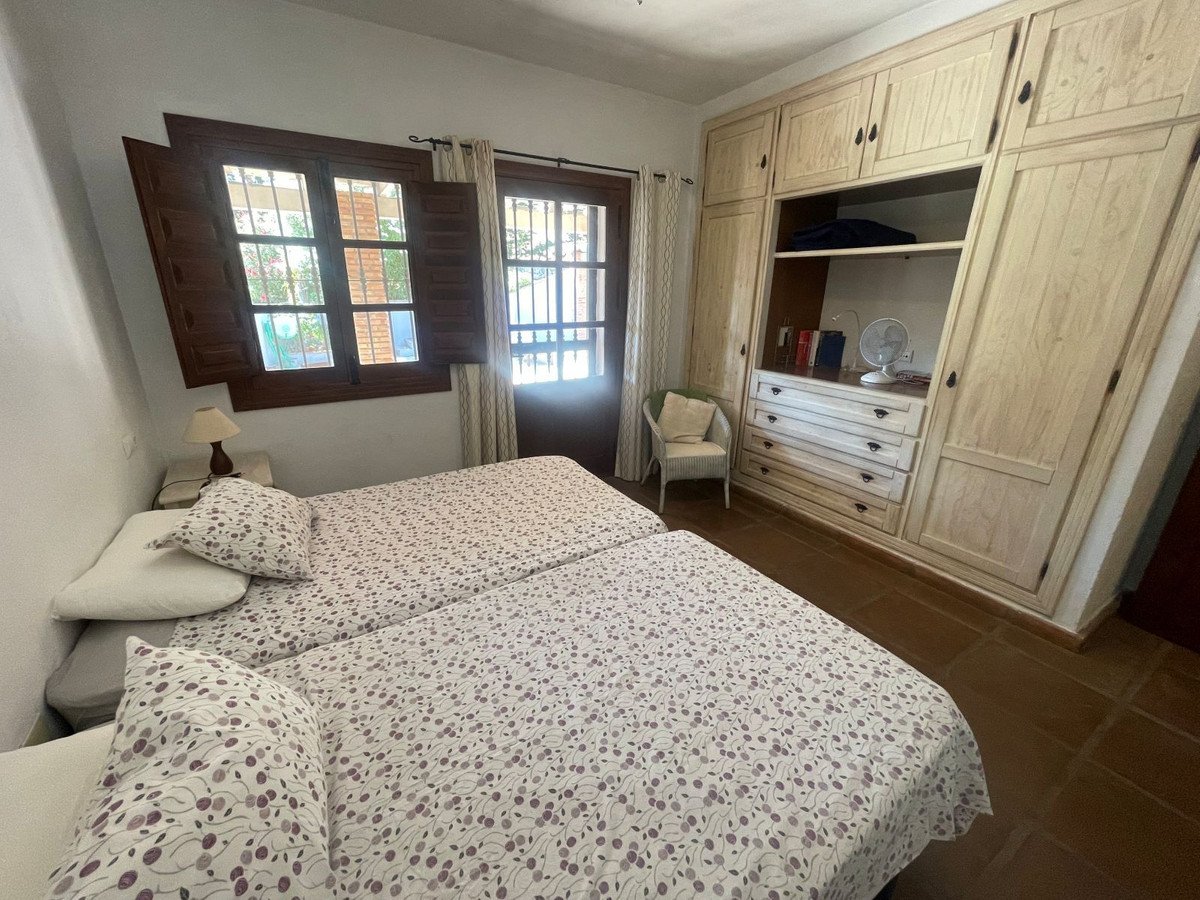5 Bed Finca - Cortijo in Alora
