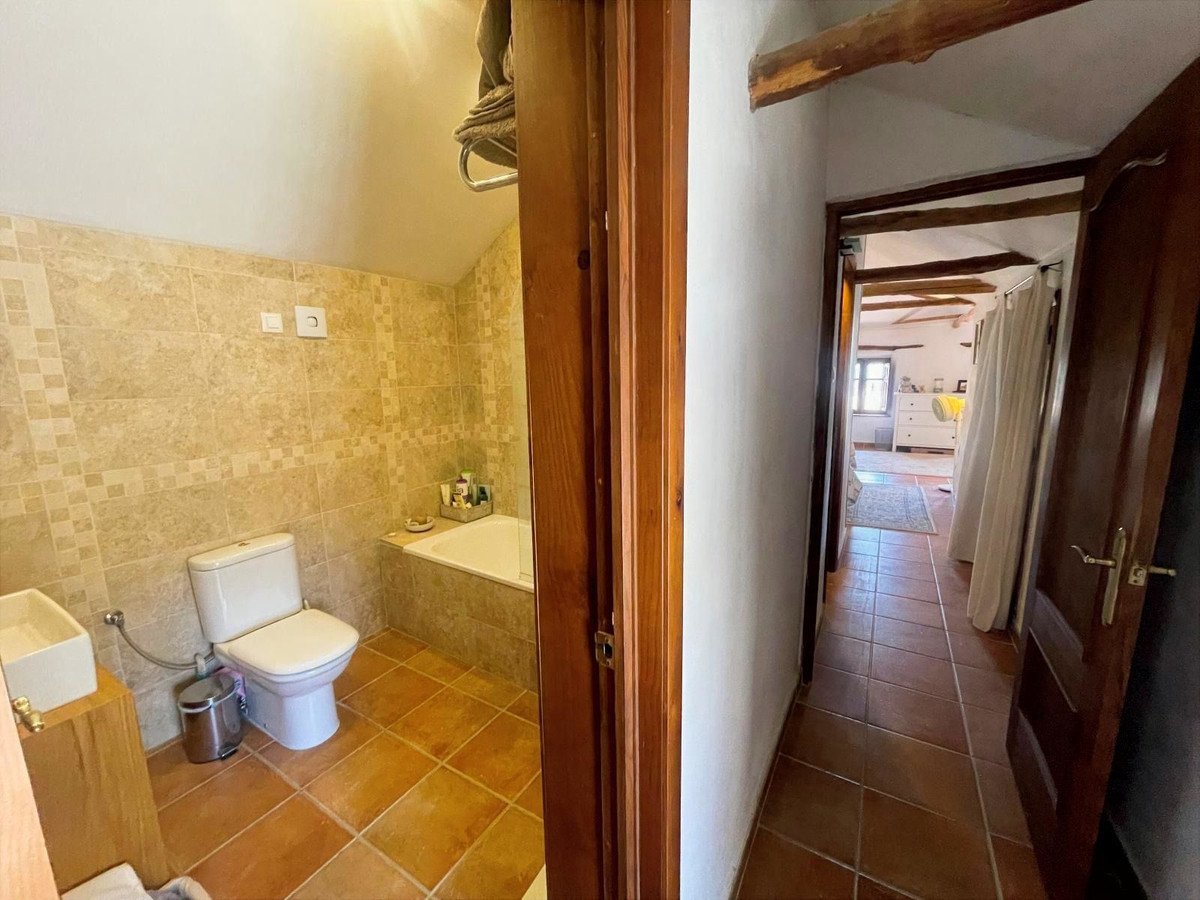 5 Bed Finca - Cortijo in Alora