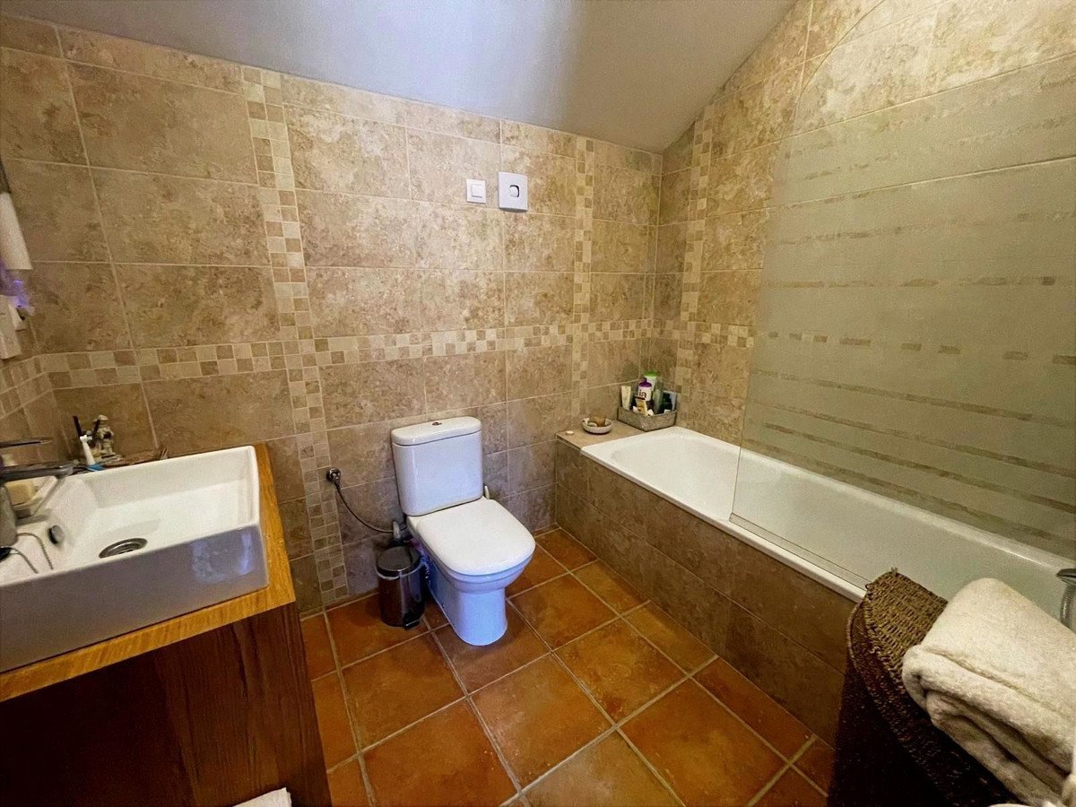 5 Bed Finca - Cortijo in Alora