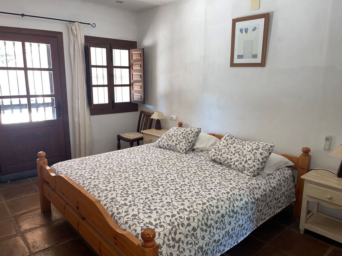 5 Bed Finca - Cortijo in Alora