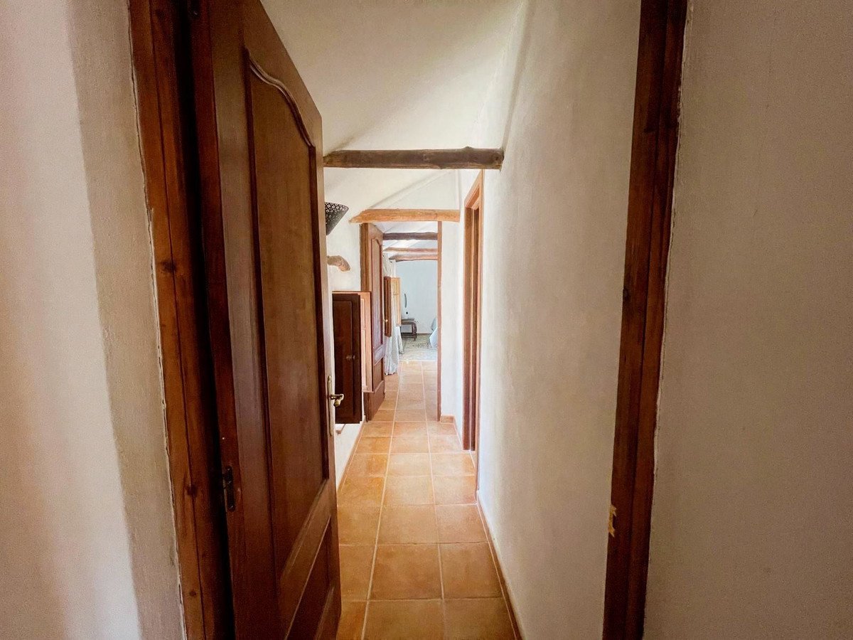 5 Bed Finca - Cortijo in Alora