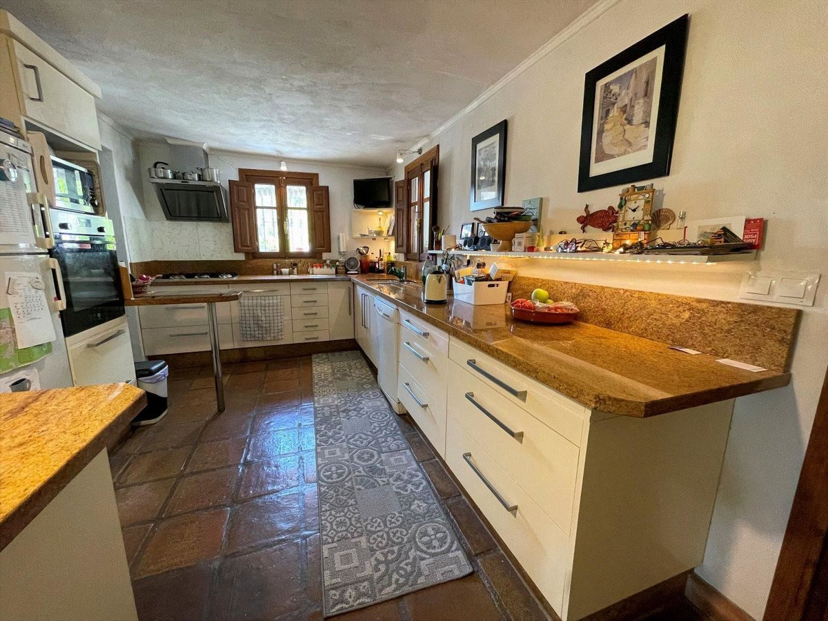 5 Bed Finca - Cortijo in Alora