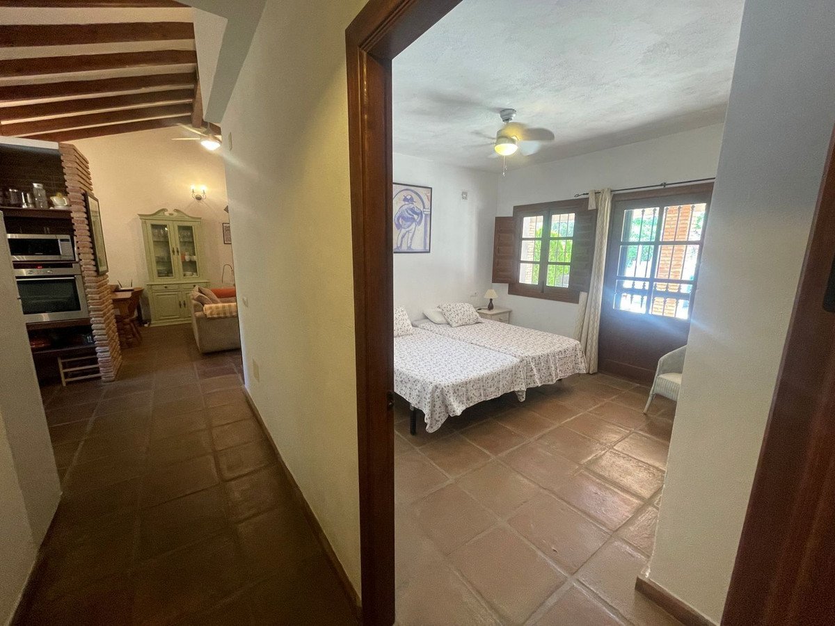 5 Bed Finca - Cortijo in Alora