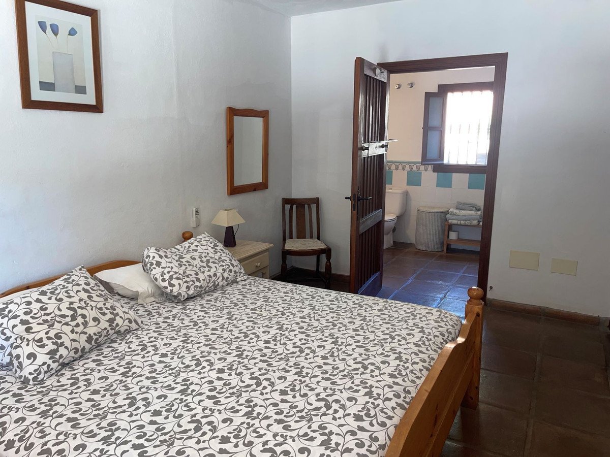 5 Bed Finca - Cortijo in Alora