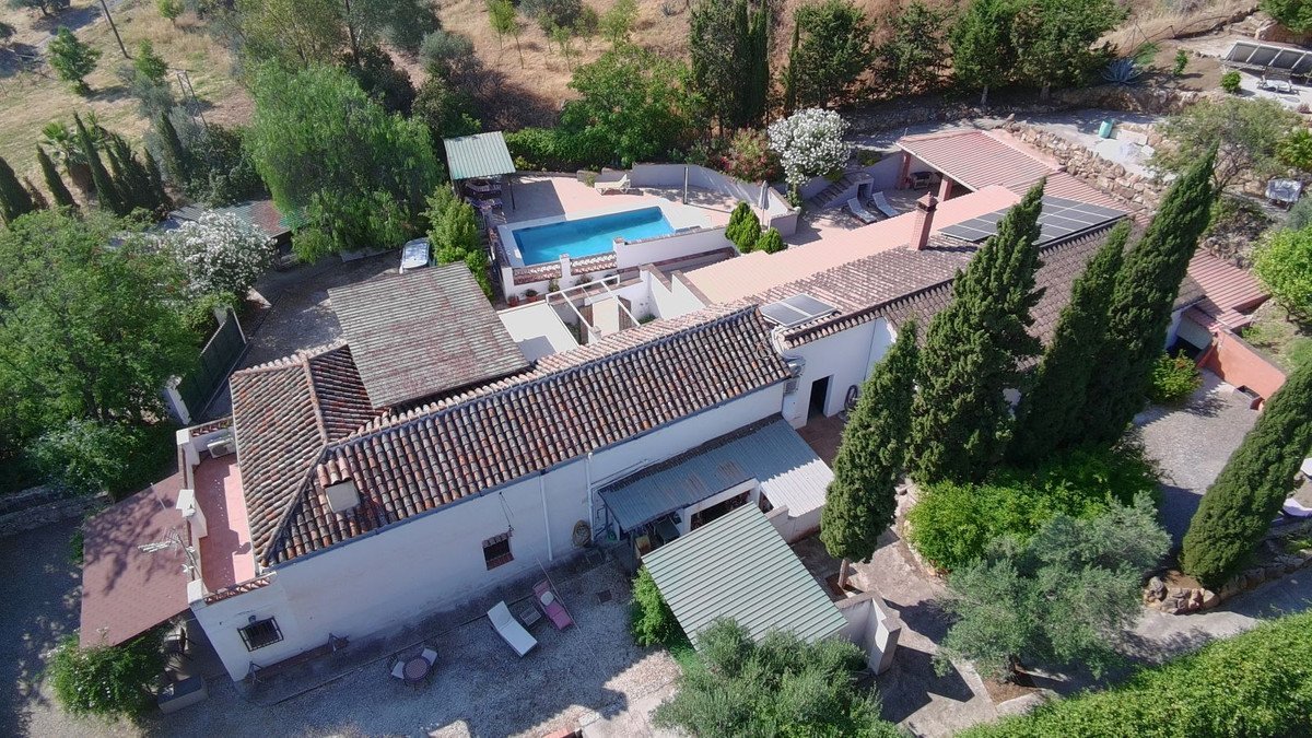 5 Bed Finca - Cortijo in Alora
