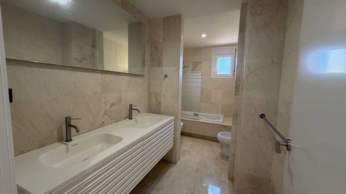 3 Bed Duplex in Guadalmina Alta