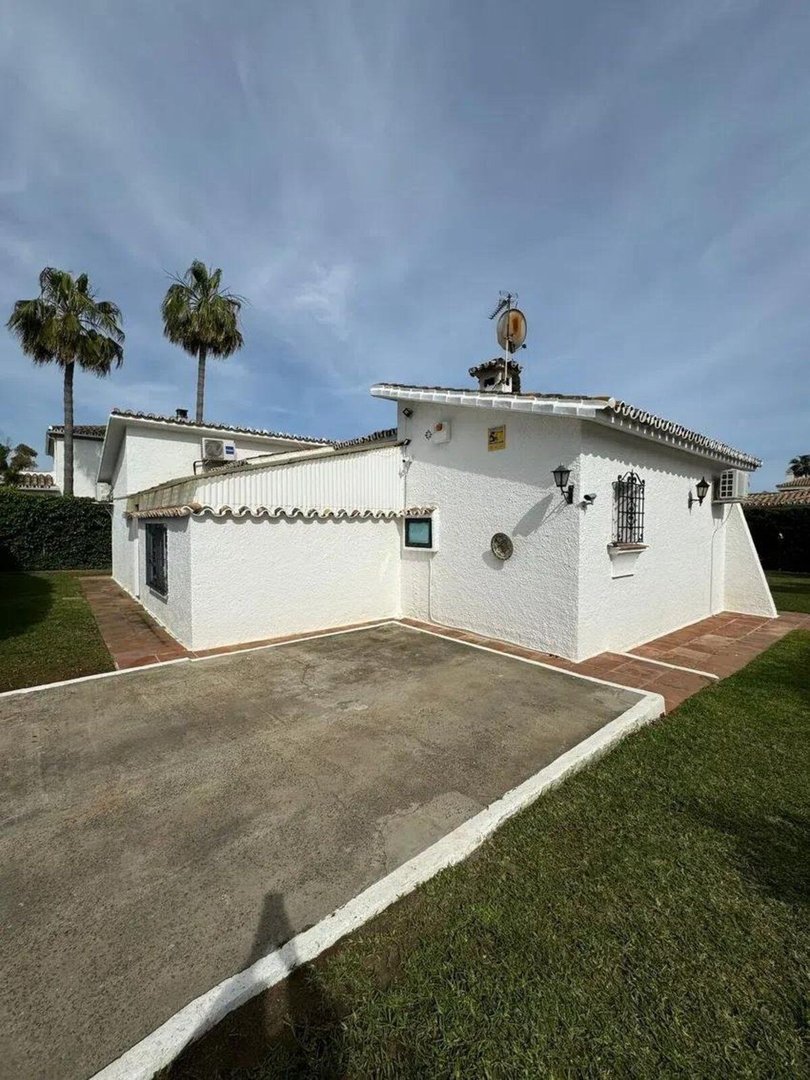 3 Bed Detached Villa in Costalita