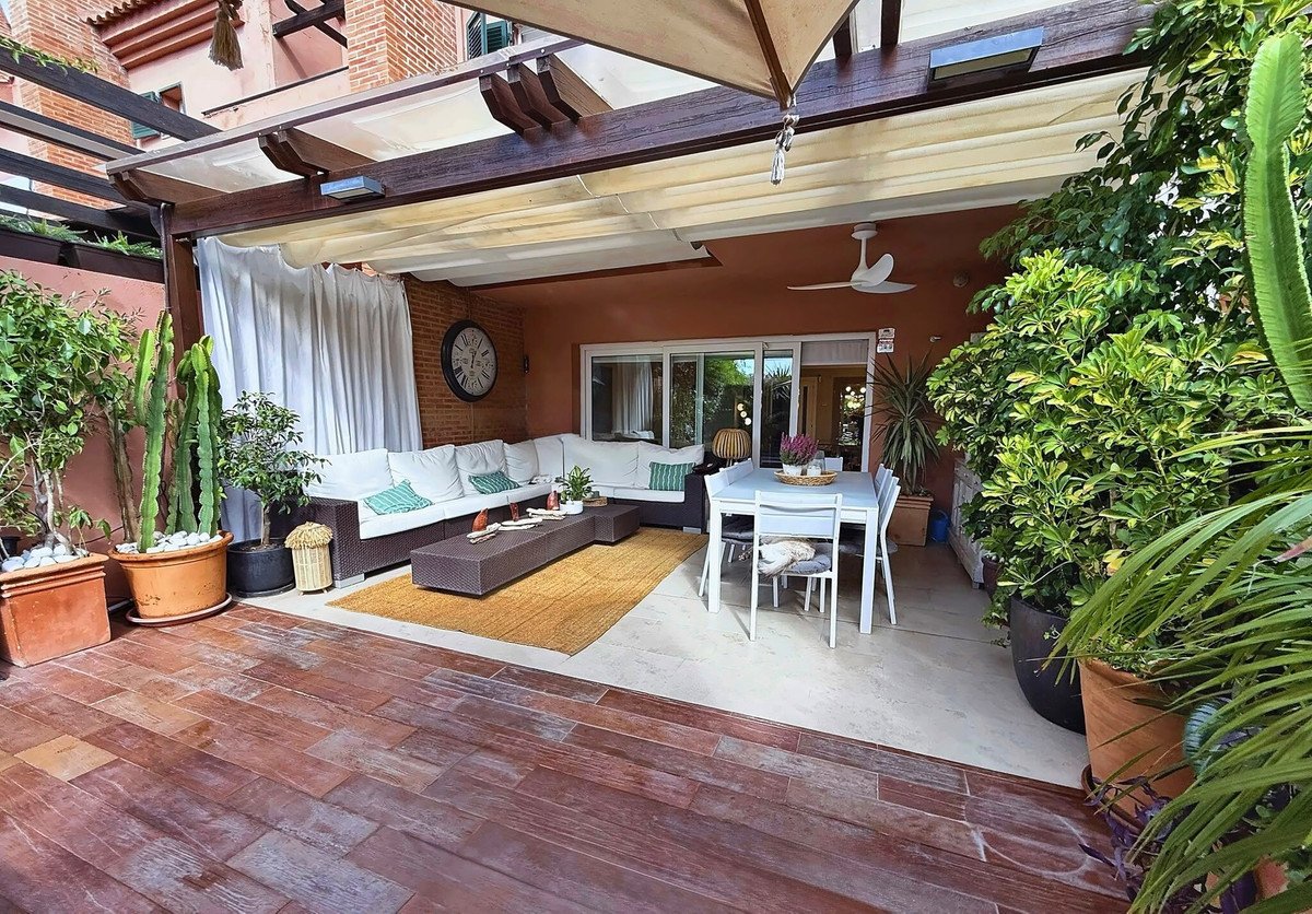 5 Bed Townhouse in Marbella