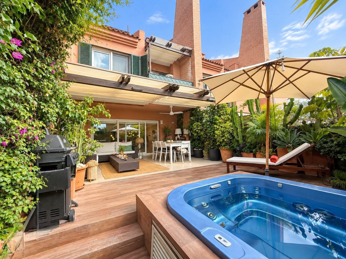 5 Bed Townhouse in Marbella