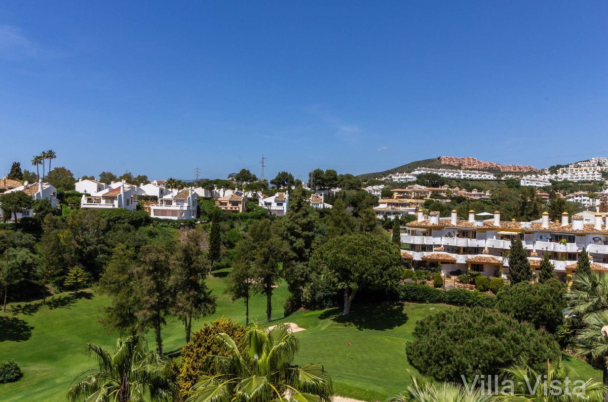 2 Bed Ground Floor Apartment in Calahonda