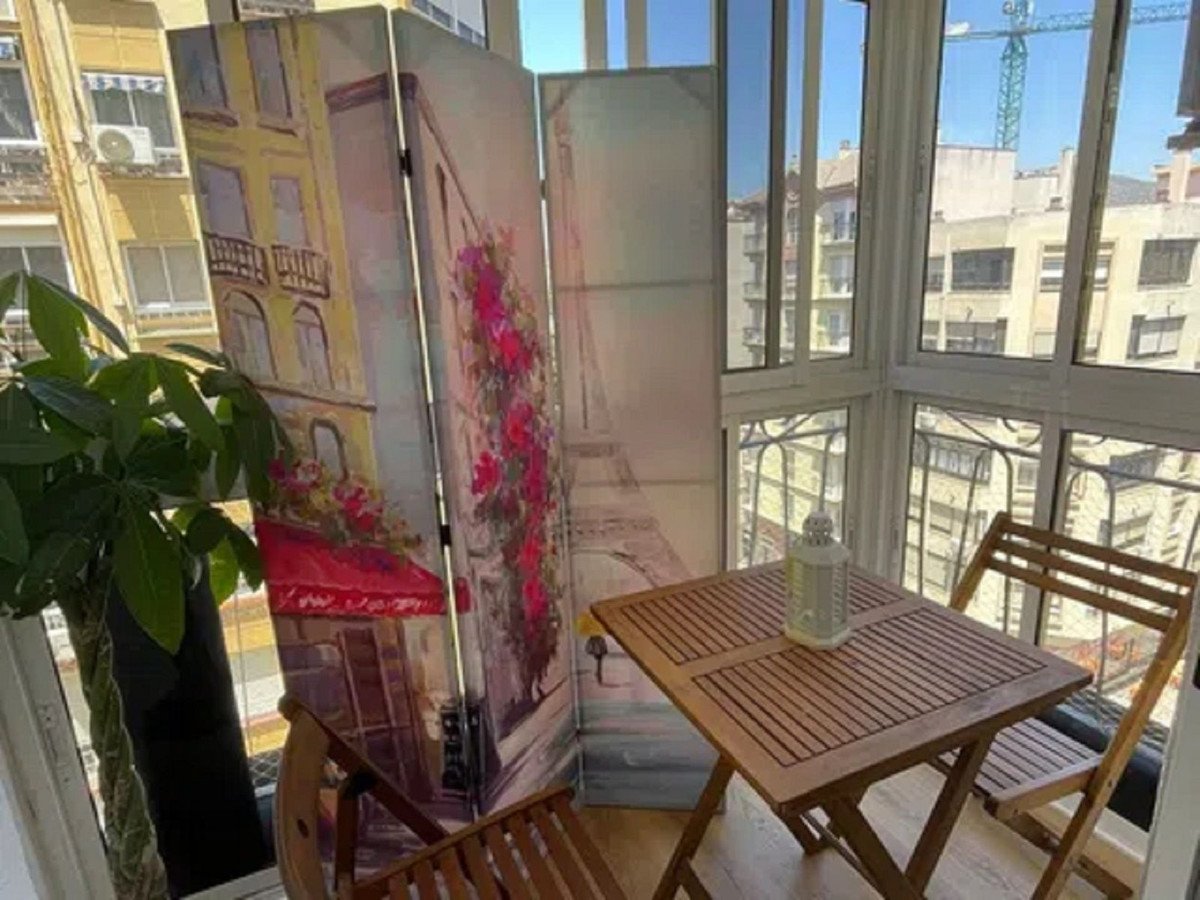 3 Bed Middle Floor Apartment in Málaga Centro