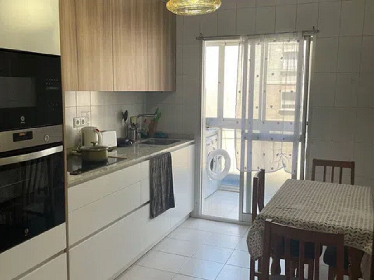 3 Bed Middle Floor Apartment in Málaga Centro