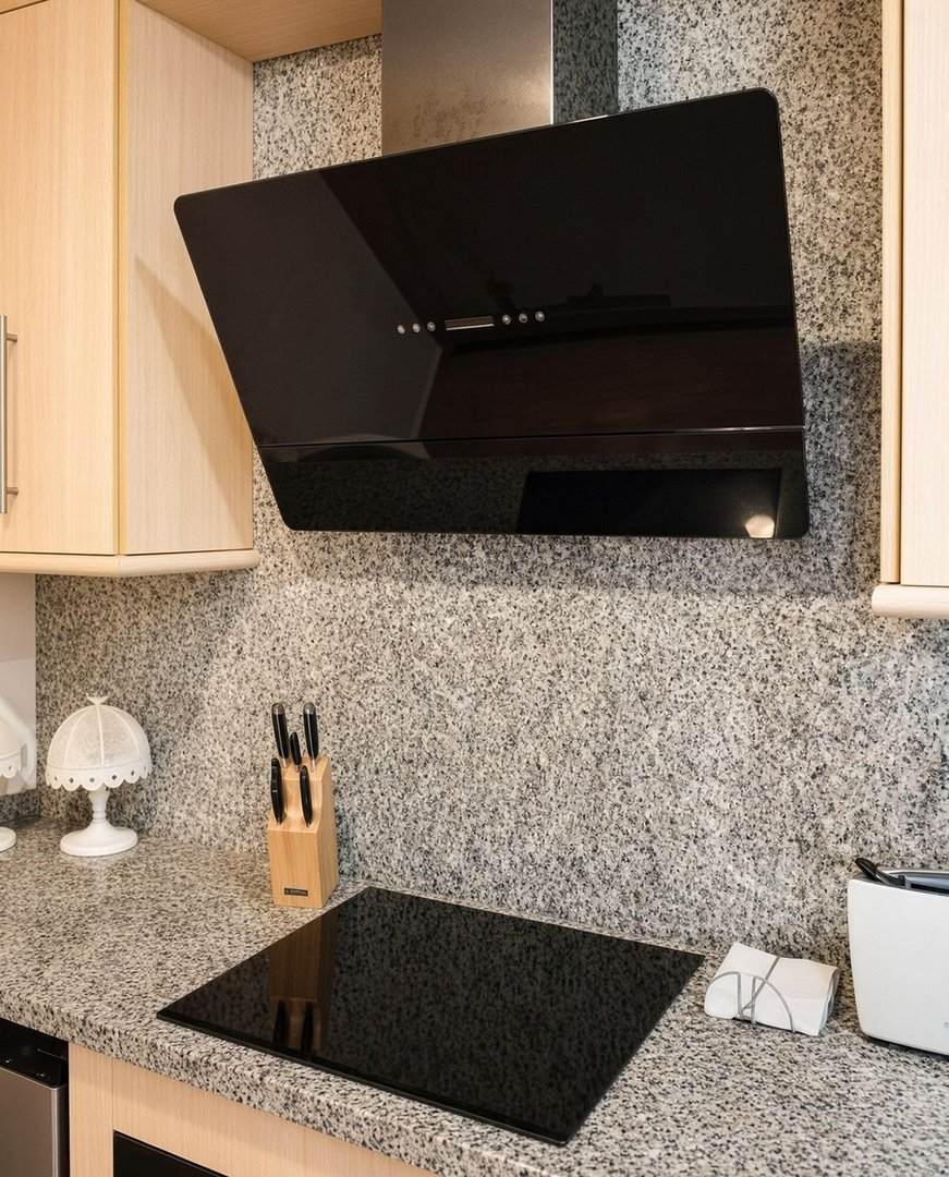 3 Bed Middle Floor Apartment in Bel Air