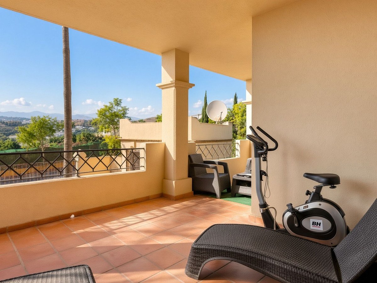 3 Bed Middle Floor Apartment in Bel Air