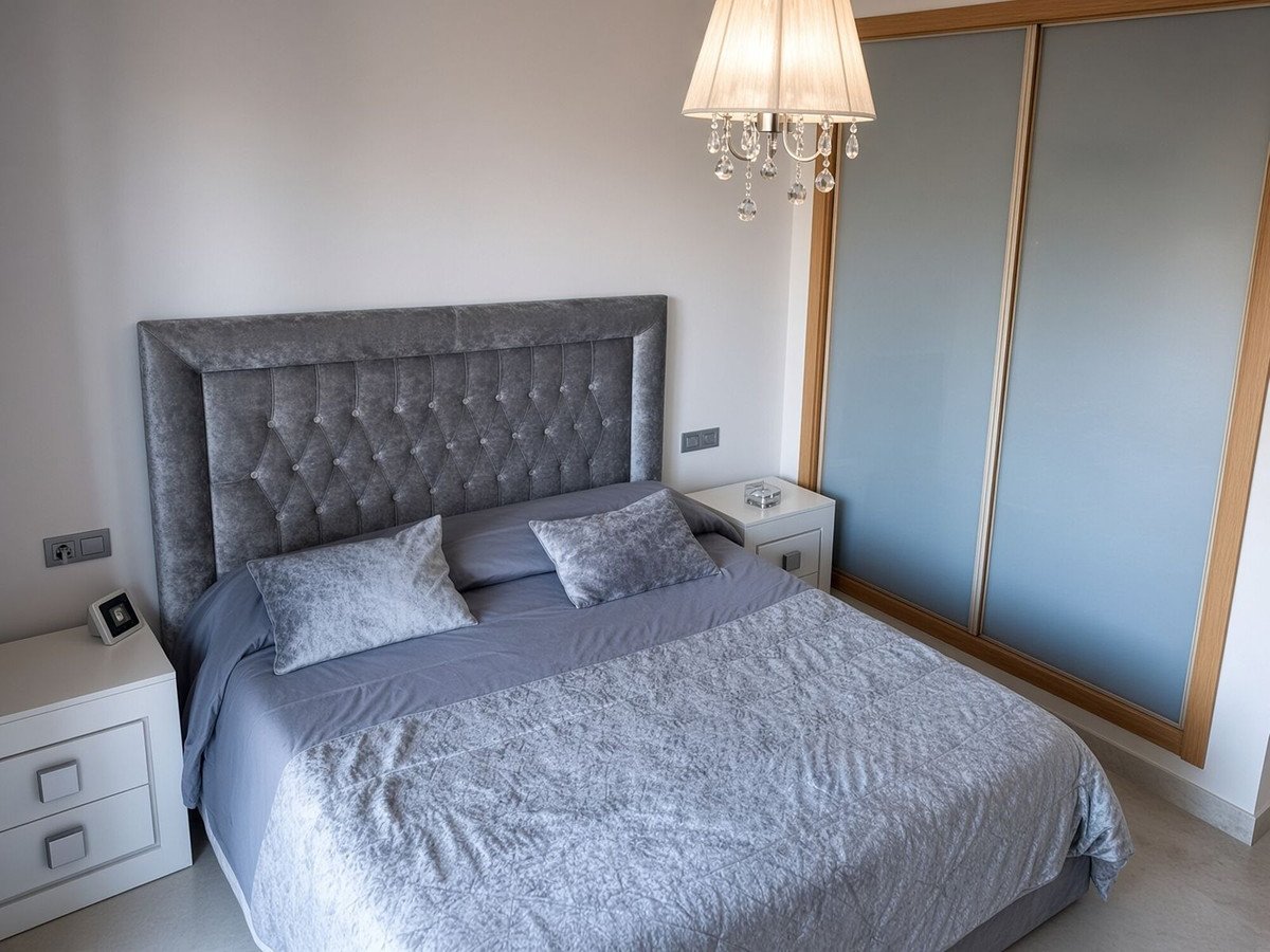 3 Bed Middle Floor Apartment in Bel Air