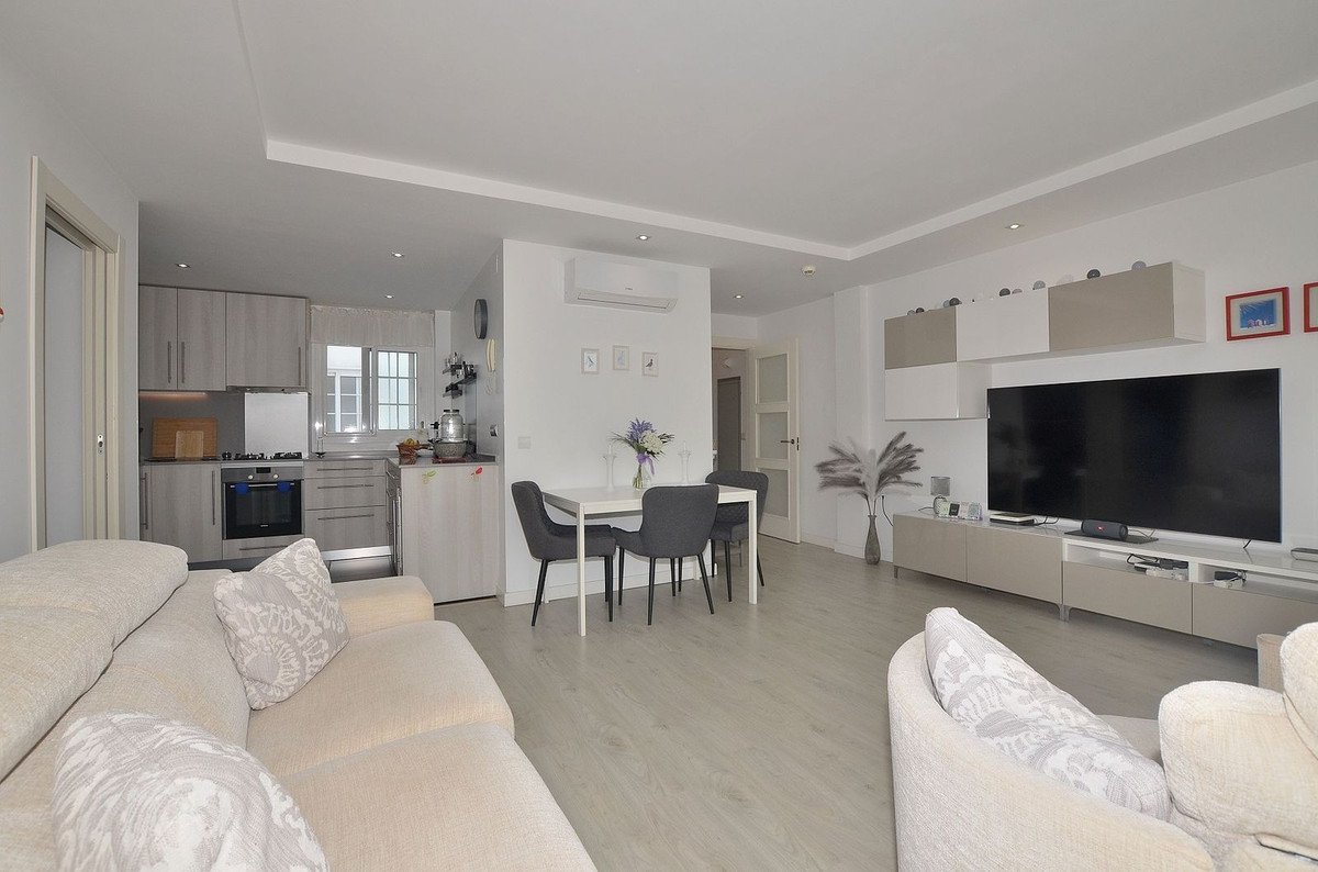 2 Bed Top Floor Apartment in Arroyo de la Miel