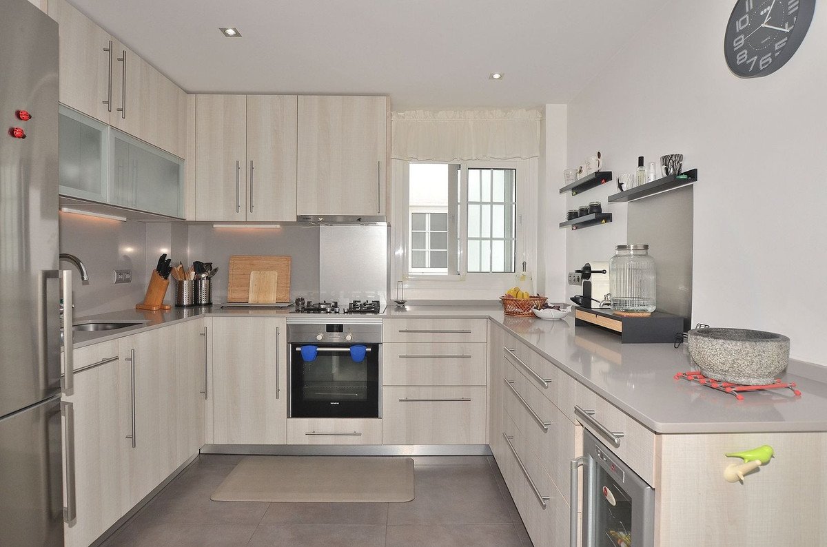 2 Bed Top Floor Apartment in Arroyo de la Miel