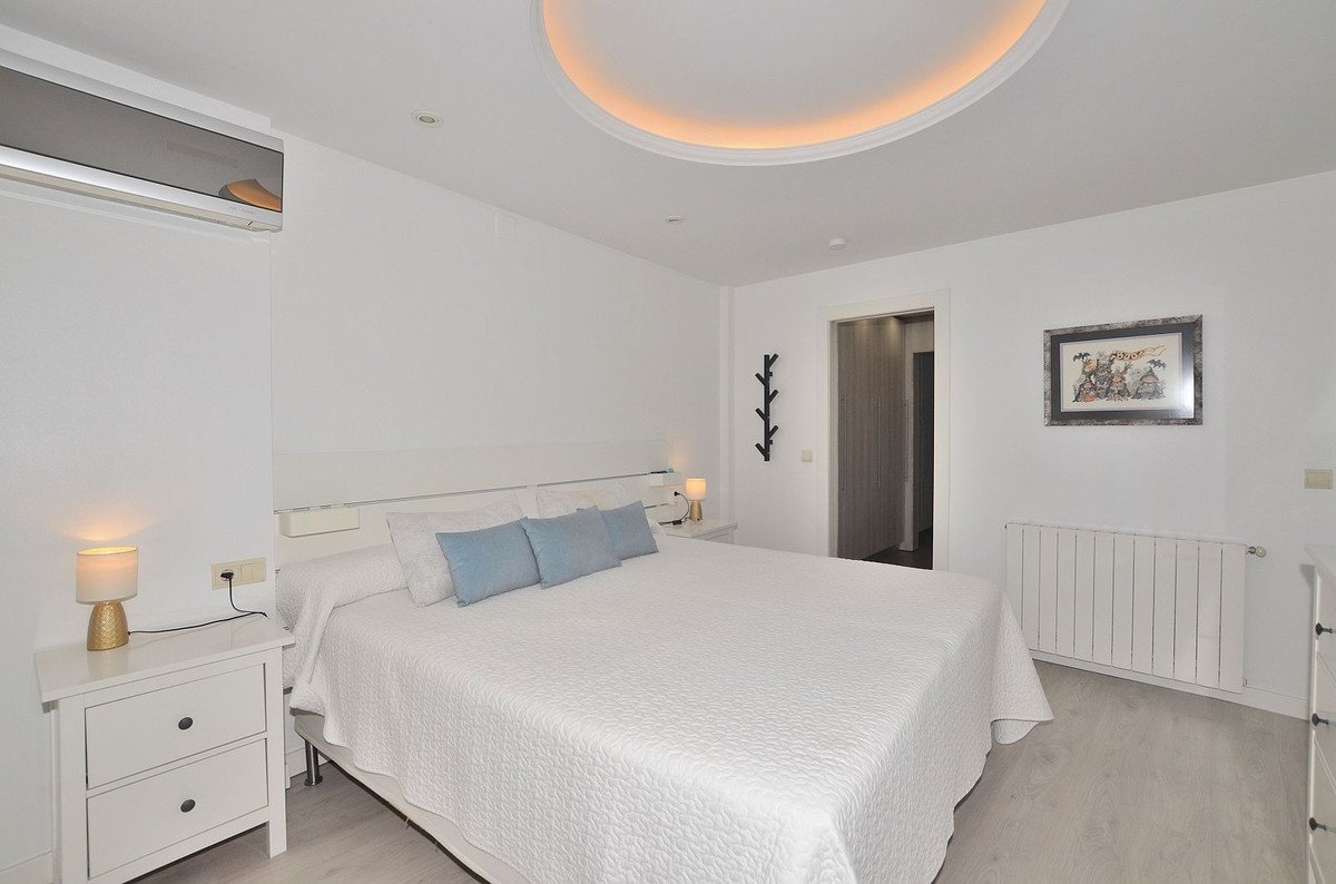 2 Bed Top Floor Apartment in Arroyo de la Miel