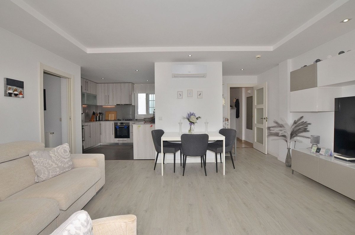 2 Bed Top Floor Apartment in Arroyo de la Miel