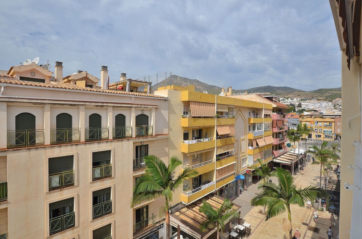 2 Bed Top Floor Apartment in Arroyo de la Miel