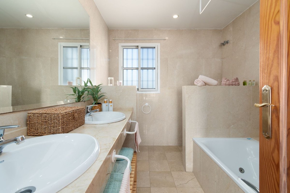3 Bed Penthouse in El Faro