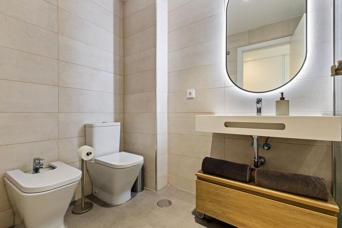3 Bed Penthouse in Teatinos