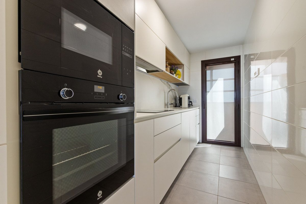 3 Bed Penthouse in Teatinos