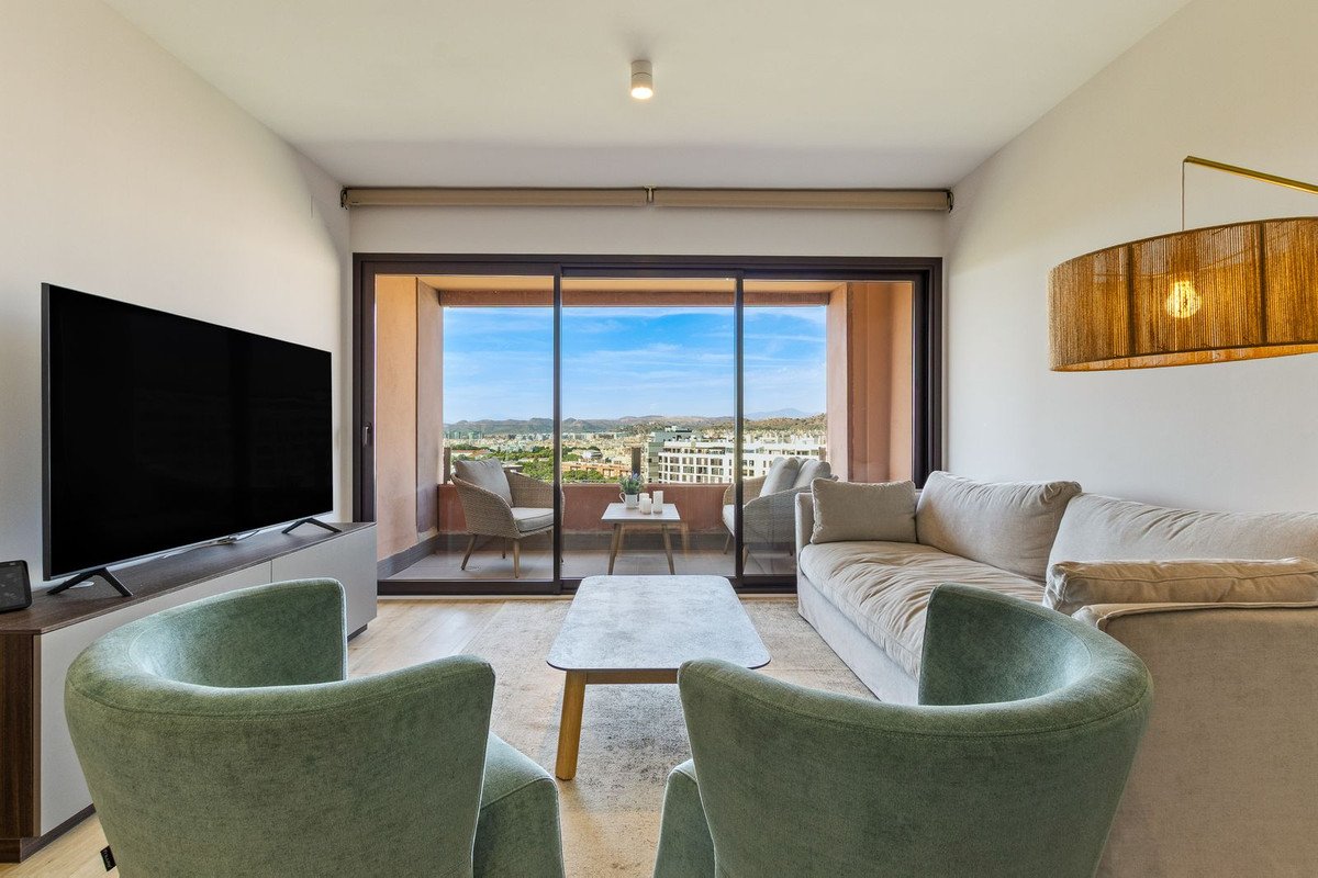 3 Bed Penthouse in Teatinos