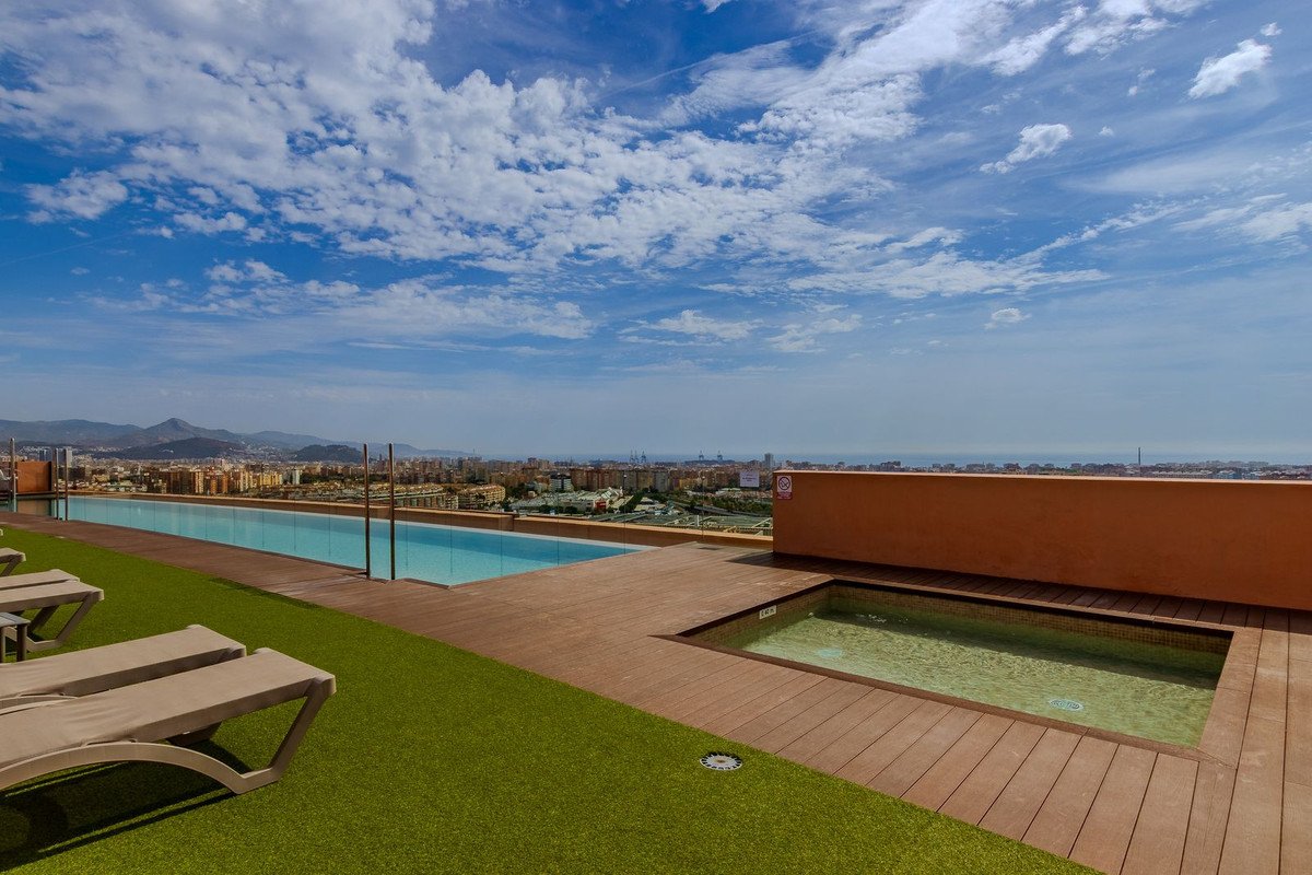 3 Bed Penthouse in Teatinos