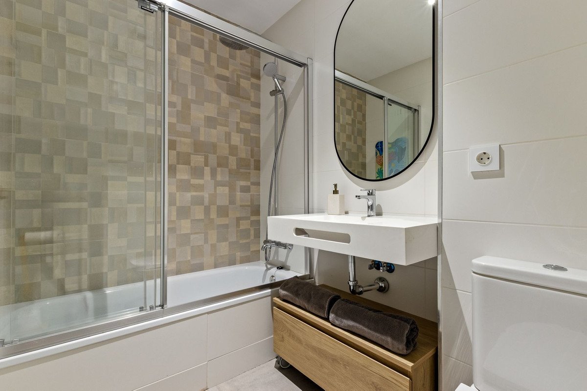 3 Bed Penthouse in Teatinos