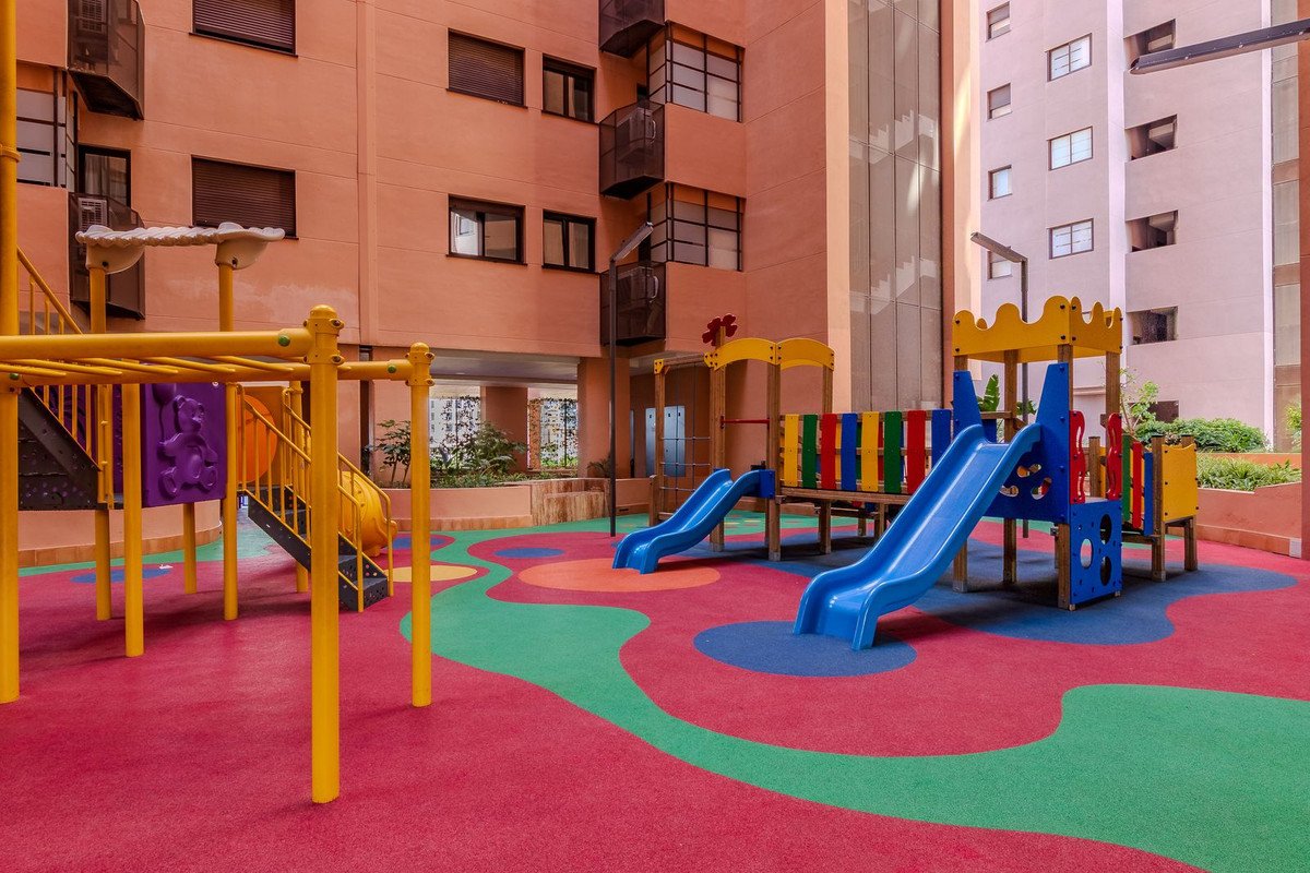 3 Bed Penthouse in Teatinos