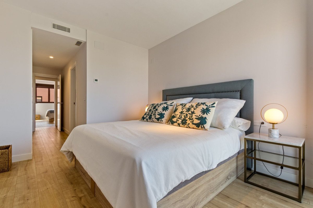 3 Bed Penthouse in Teatinos